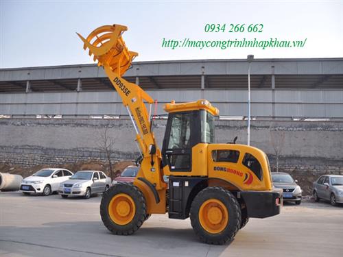 Mua máy xúc đào kẹp gỗ hay mua máy xúc lật kẹp gỗ trung quốc