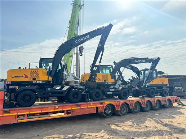 Camphor - Thương Hiệu Máy Xúc Đào Bánh Lốp Trung Quốc Gắp Gỗ Là Sự Lựa Chọn Hàng Đầu Tại Việt Nam
