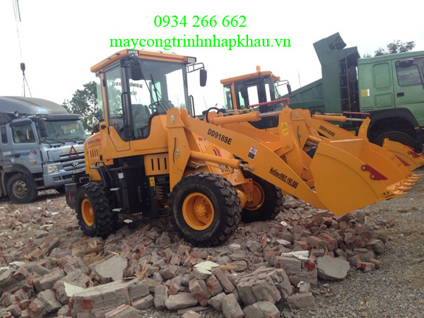 XE XUC LAT TRUNG QUOC GAU 0.6M3 MODEL 918S