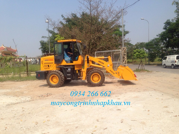 XE XUC LAT GAU 1.2M3 TRUNG QUOC