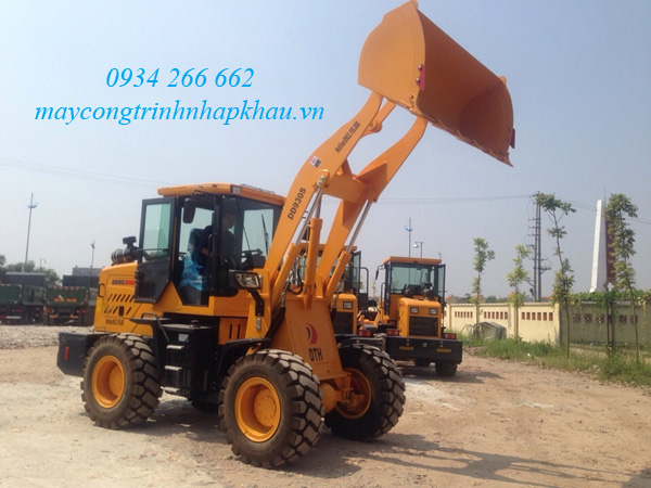 XE XUC LAT GAU 1.2M3 TRUNG QUOC