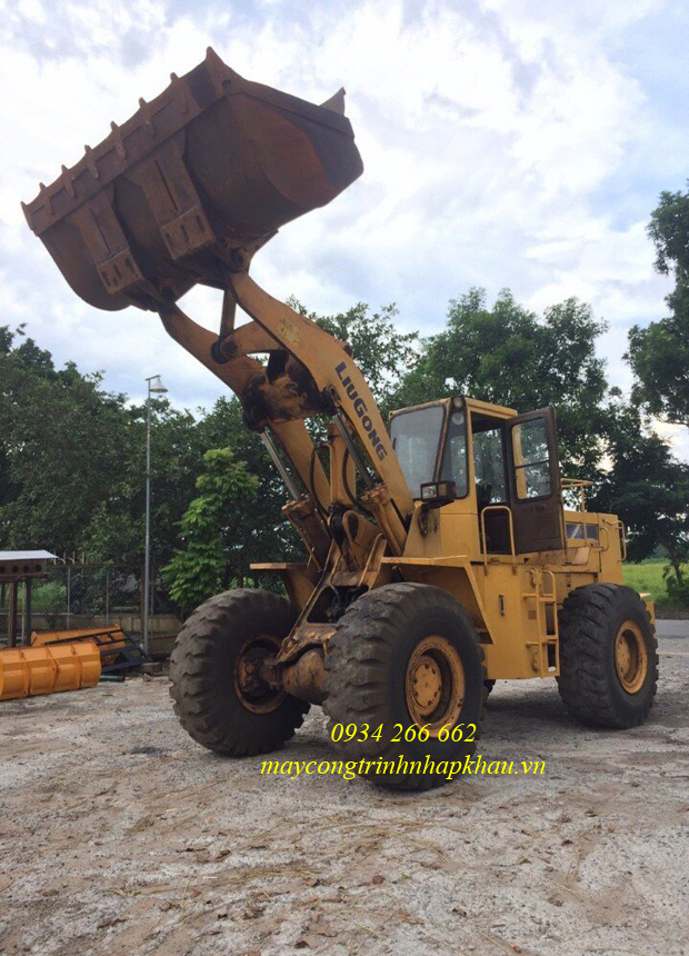 máy xúc lật liugong bãi model ZL50C
