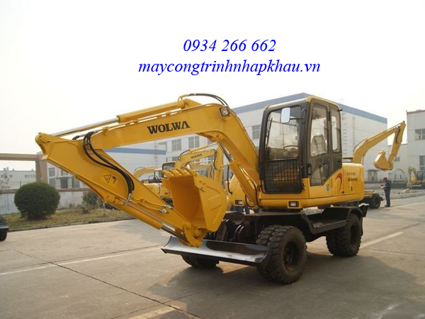 Máy xúc đào bánh lốp Trung Quốc hiêu WOLWA gầu 0.3m3