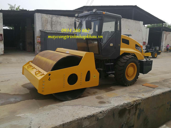 XE LU RUNG 8 TẤN MỘT BÁNH THÉP TRUNG QUỐC