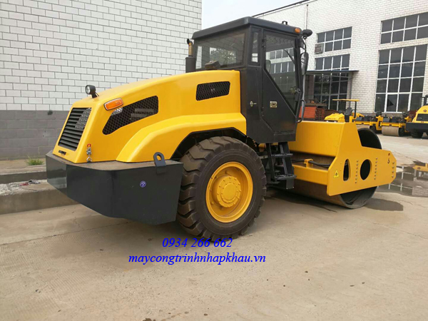 XE LU RUNG 8 TẤN MỘT BÁNH THÉP TRUNG QUỐC