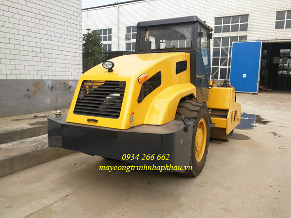 XE LU RUNG 8 TẤN MỘT BÁNH THÉP TRUNG QUỐC