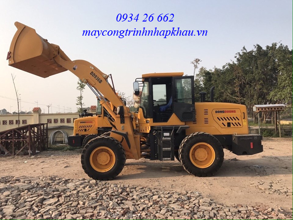 Máy xúc lật gầu 1.6m3 trung quốc