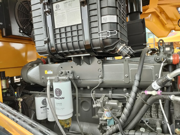 MÁY XÚC LẬT SHANTUI MODEL ST58F