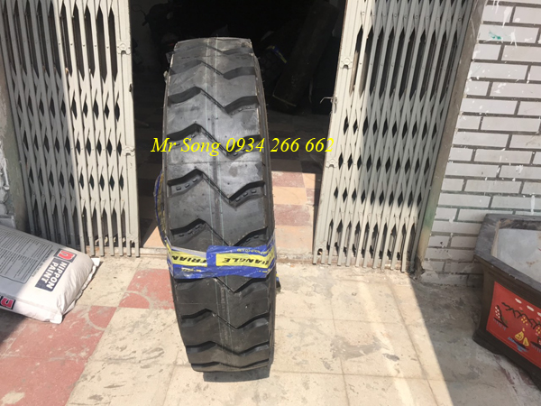 giá bán lốp xe tải triangle 1100R20 gai mỏ TR919