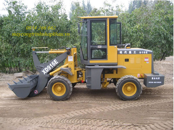 Máy xúc lật sức nấng 1.5 tấn model XD916E