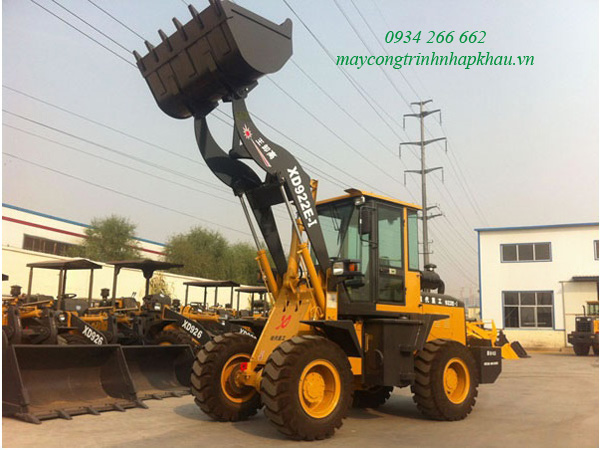 máy xúc lật sức nâng 2.2 tấn model XD922E